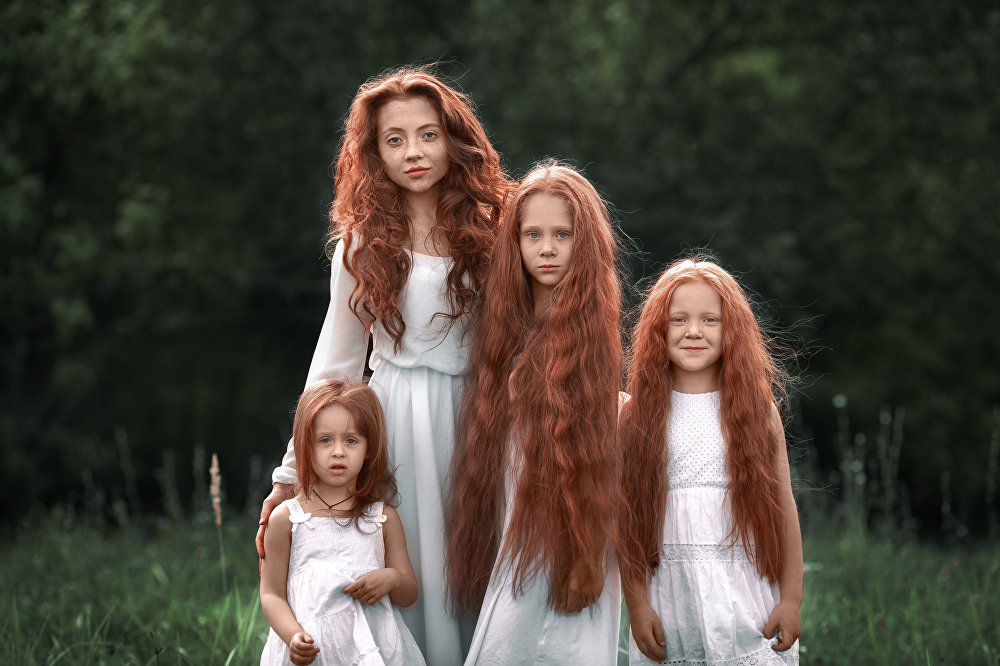 Рыжая семья Red-haired family