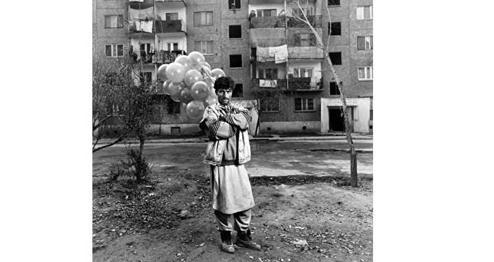Продавец воздушных шаров в Кабуле – 2002 г. Продавец воздушных шаров в Кабуле – 2002 г.