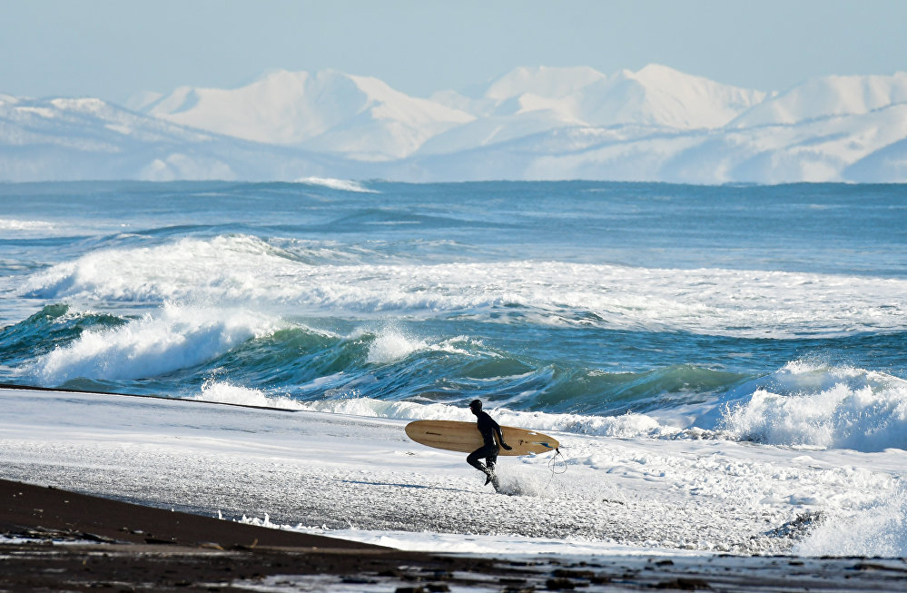 Зимний серфинг на Тихоокеанском побережье России