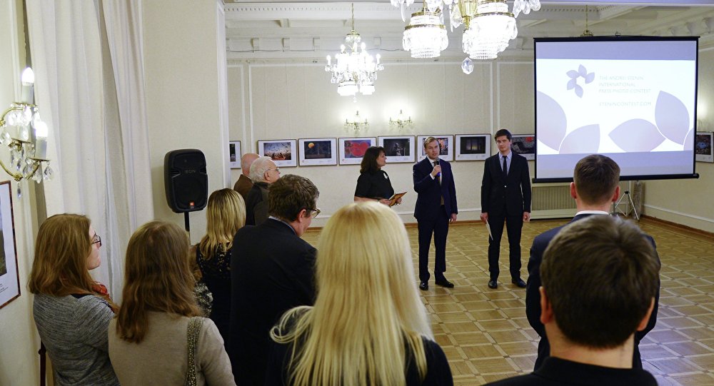 Открытие выставки победителей конкурса имени А. Стенина в Праге Открытие выставки победителей конкурса имени А. Стенина в Праге