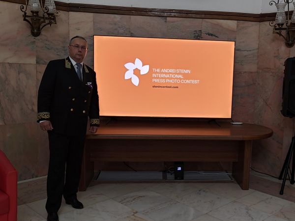 Работы призеров конкурса Стенина показали в Нуакшоте